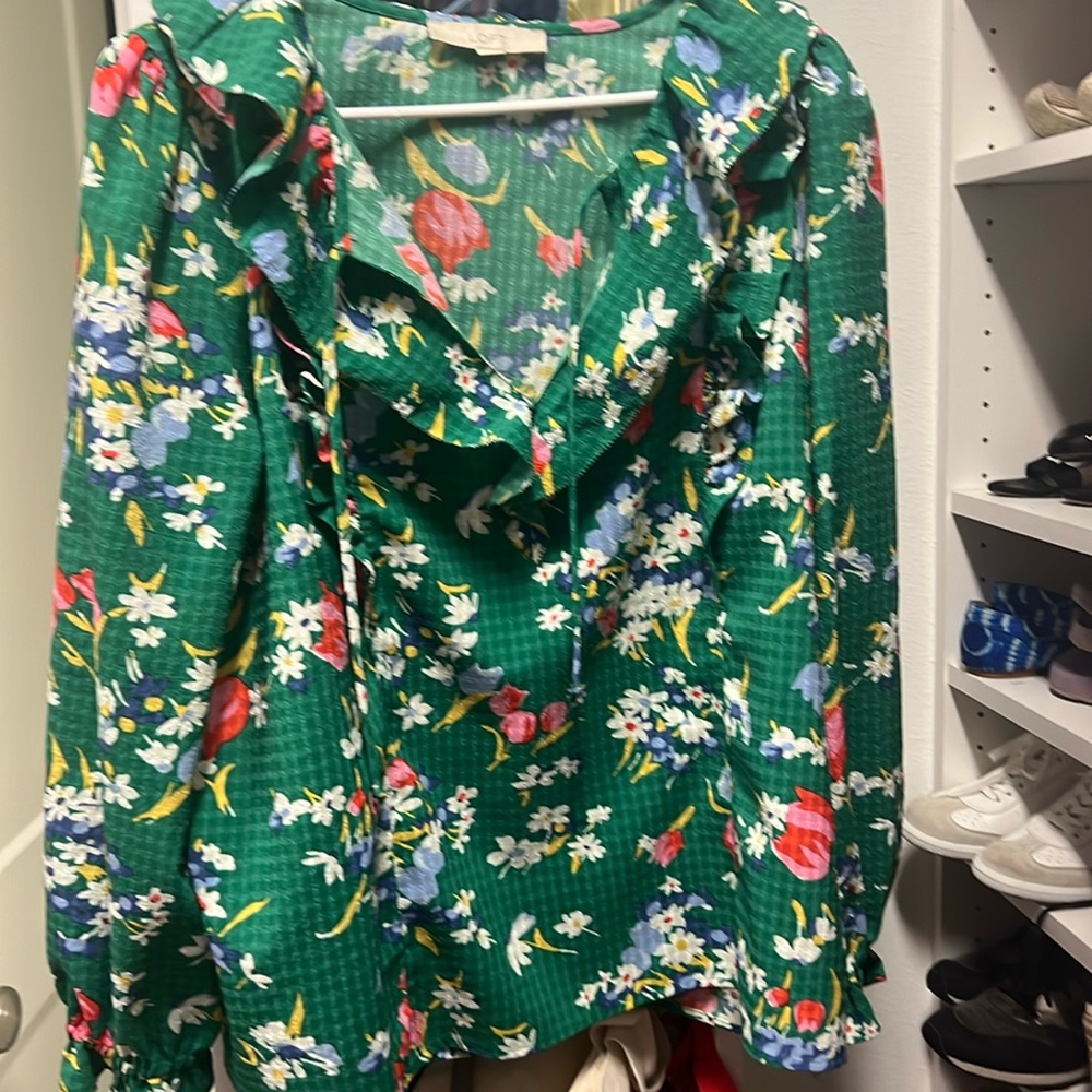 LOFT beautiful floral blouse size XL
